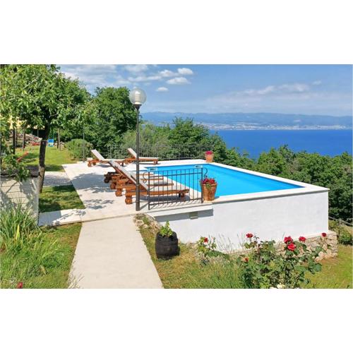 3 Bedroom Cozy Home In Moscenicka Draga