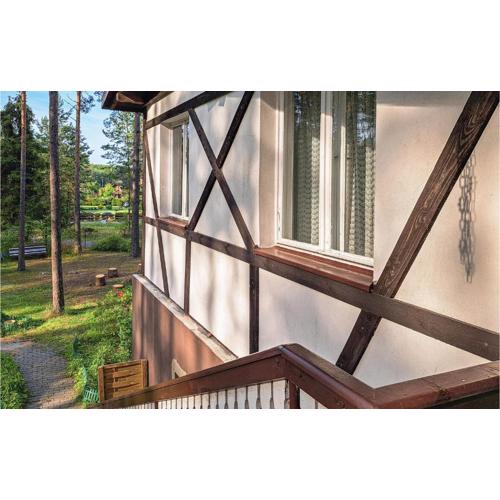 3 Bedroom Cozy Home In Stezyca
