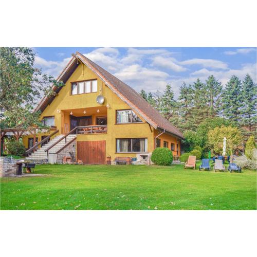3 Bedroom Gorgeous Apartment In Wolin