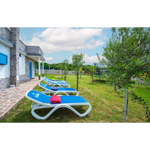 3 Bedroom Gorgeous Home In Peroj