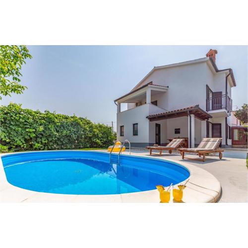3 Bedroom Gorgeous Home In Valbandon