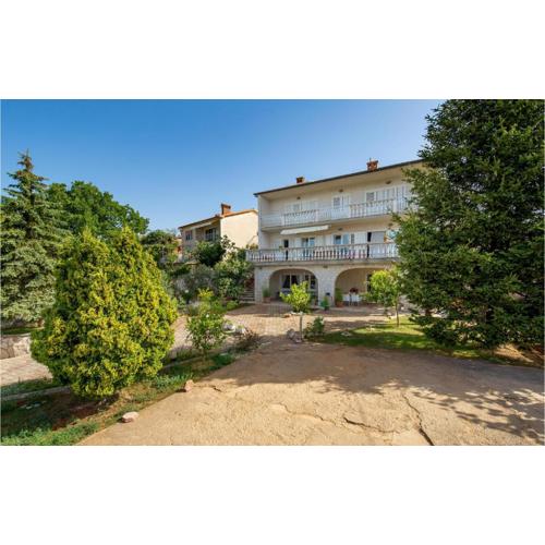 3 Bedroom Lovely Apartment In Kastav