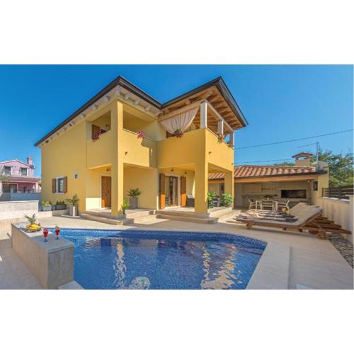 3 Bedroom Lovely Home In Barbariga