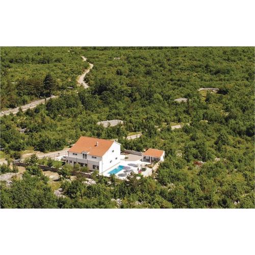 3 Bedroom Lovely Home In Nova Sela