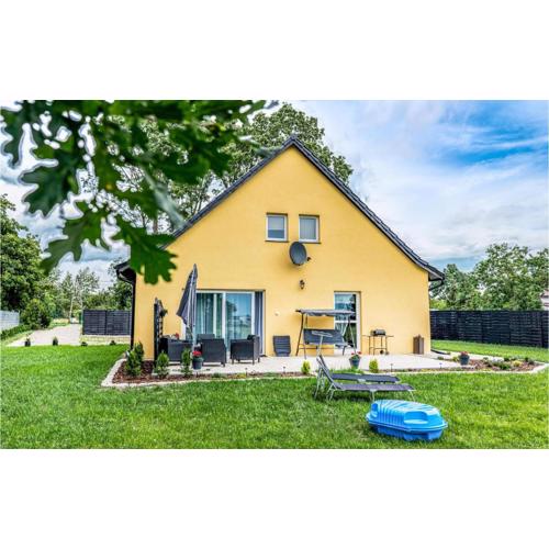 3 Bedroom Lovely Home In Nowe Warpno