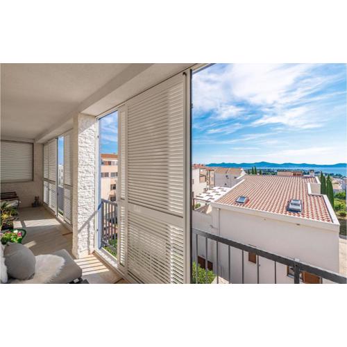 3 Bedroom Nice Apartment In Zadar