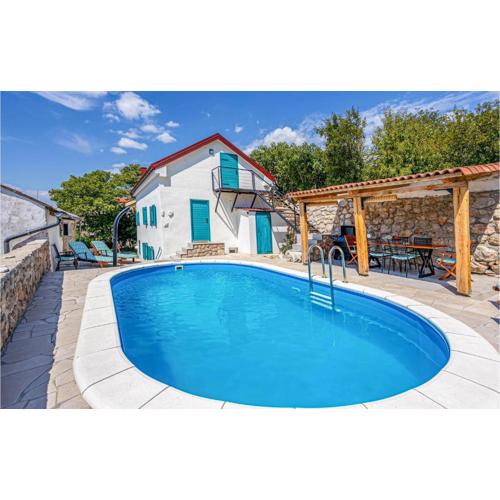 3 Bedroom Nice Home In Karlobag