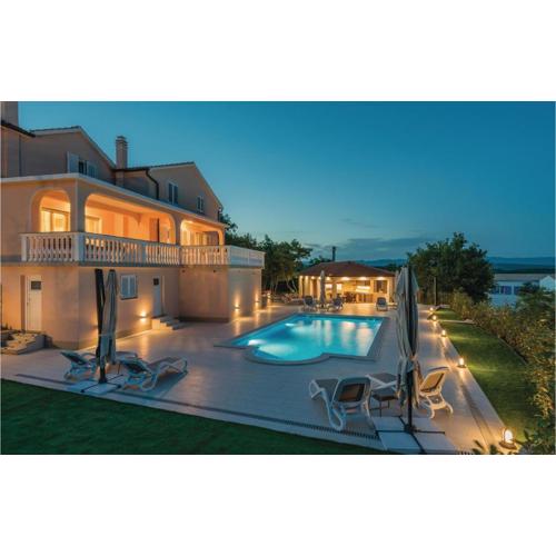 3 Bedroom Stunning Home In Krk