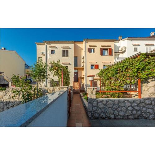 3 Bedroom Stunning Home In Omisalj