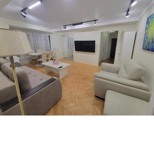 3-room luxury apartment in the center