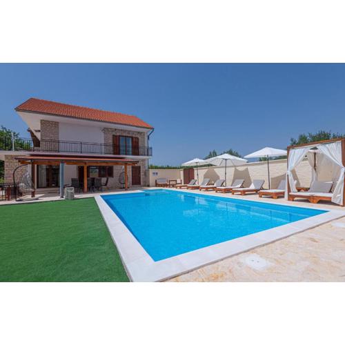 4 Bedroom Awesome Home In Sibenik