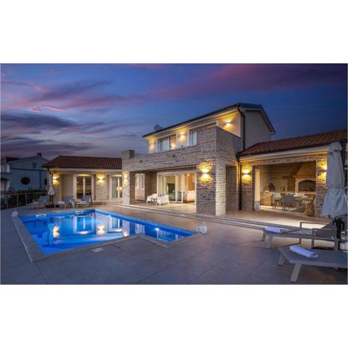 4 Bedroom Beautiful Home In Malinska