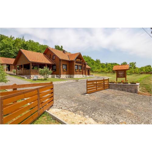 4 Bedroom Beautiful Home In Otocac