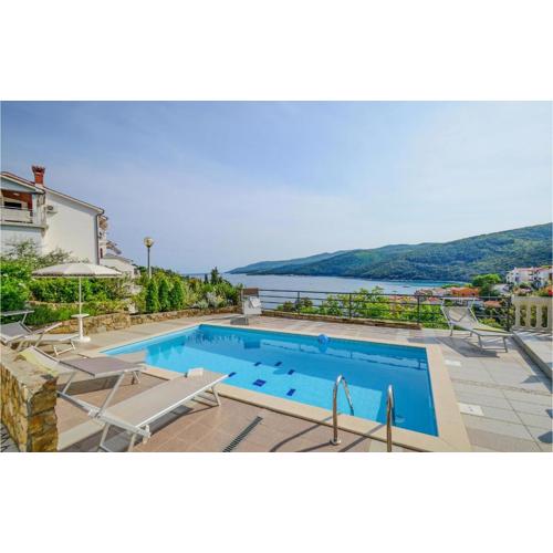 4 Bedroom Beautiful Home In Rabac