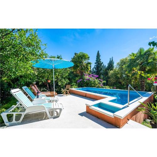 4 Bedroom Cozy Home In Mlini