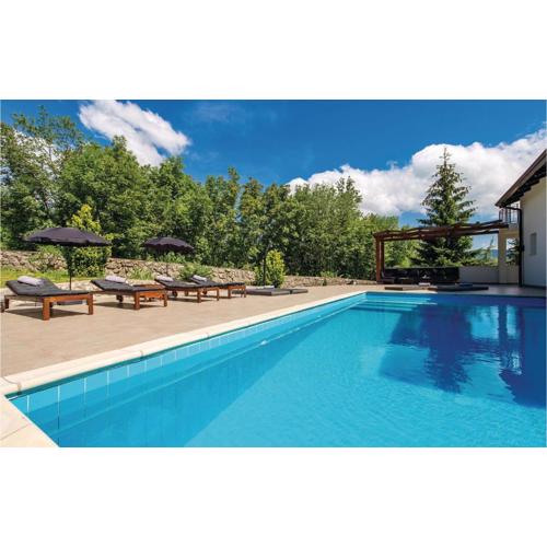 4 Bedroom Gorgeous Home In Jurdani