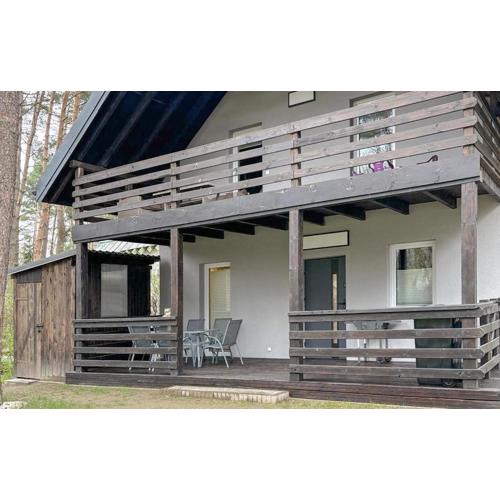 4 Bedroom Gorgeous Home In Ostroda