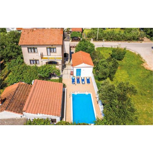 4 Bedroom Pet Friendly Home In Stinjan