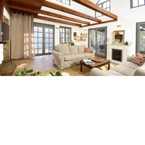 44 George House - Pool, Jacuzzi, Sauna, View