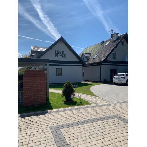 48C Domki letniskowe i apartament