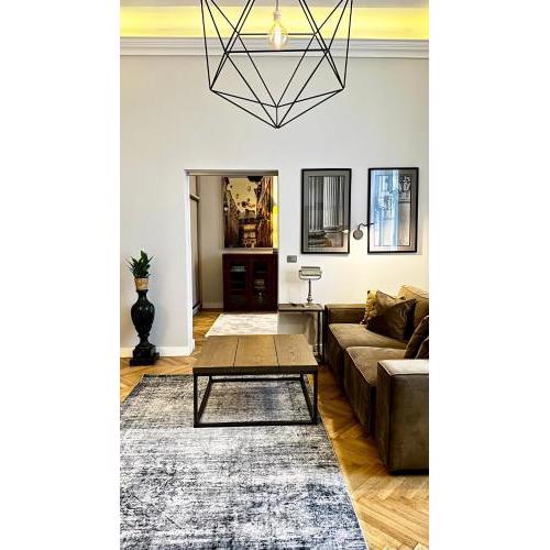 4m high apartment in heart of Warsaw!