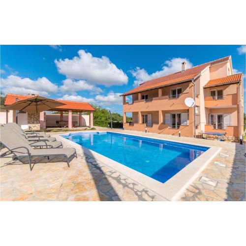 5 Bedroom Cozy Home In Biograd Na Moru