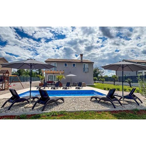 5 Bedroom Stunning Home In Nedescina