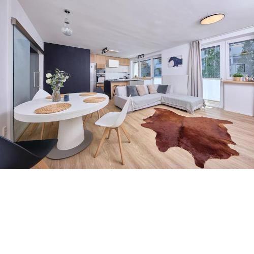 6min2Center, 2BR, Spacious,Quiet