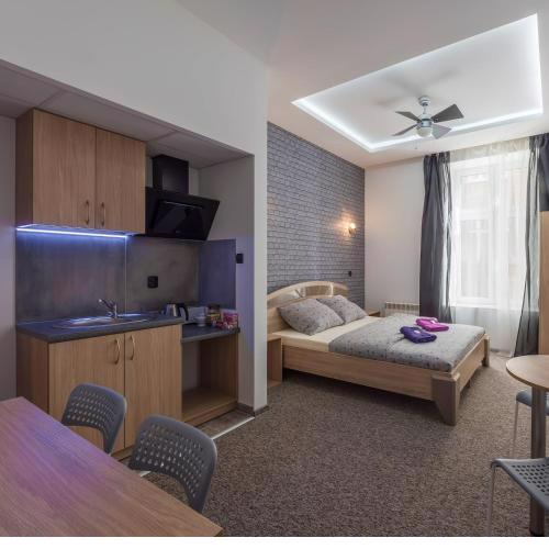 70s Hostel
