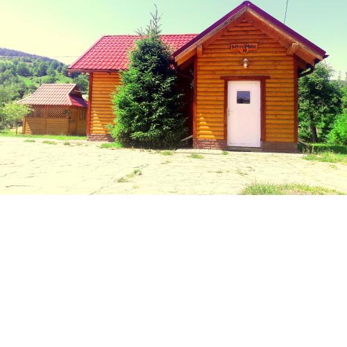 Смерековий двір