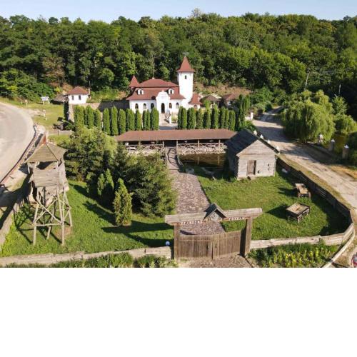 Готельний комплекс Трапезна