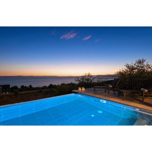 A brand NEW VILLA - Infinity