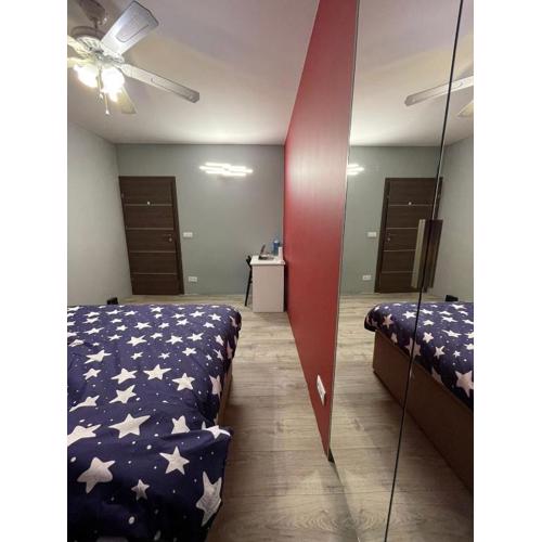 A large Luxurious PRIVATE Room, in a shared apartment-close to the city centre