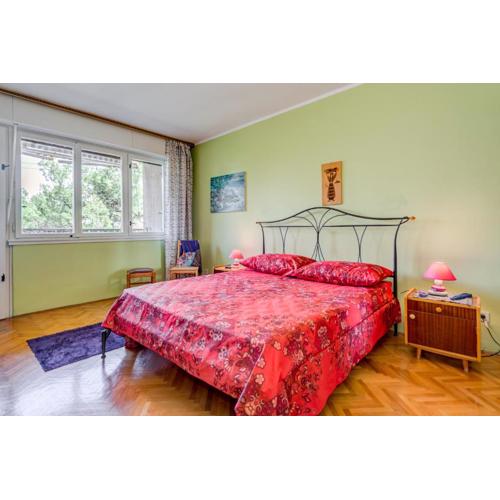 A quiet apartment with balcony in Split
