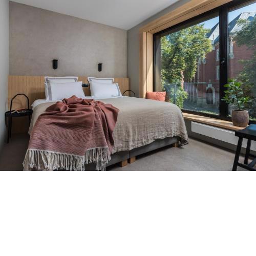 Academia Apartments
