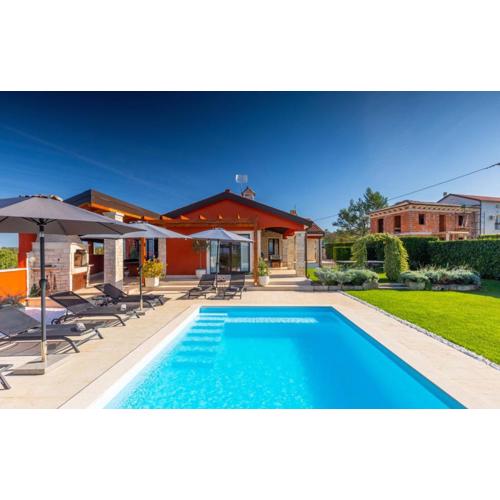 Activity villa Marula with outdoor pool in Buje