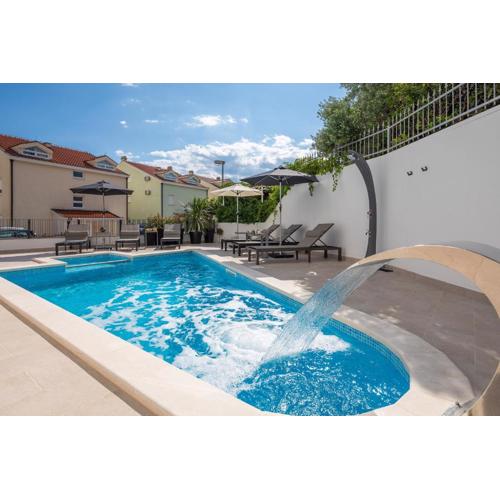 A&D Deluxe apartments Dani with swimming pool