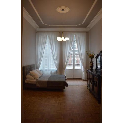 Ada Aparthouse