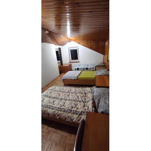 Adam rooms 3