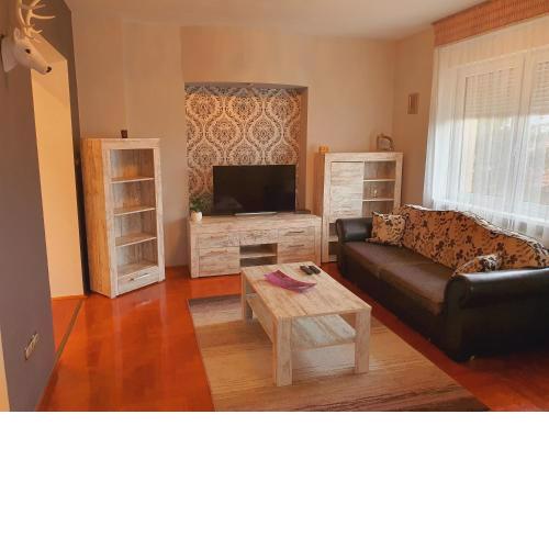 Adel Apartman