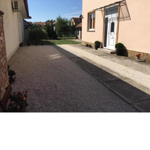 Adél Apartman