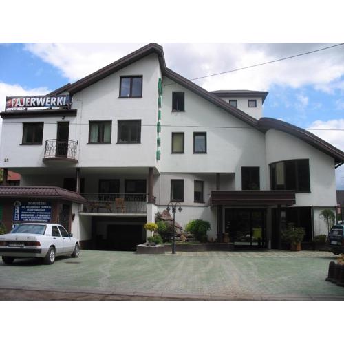 Adeo Hostel