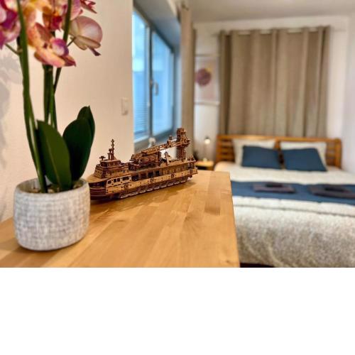 ADM Peaceful Apartment in City Center- Wifi, Coffee, AC