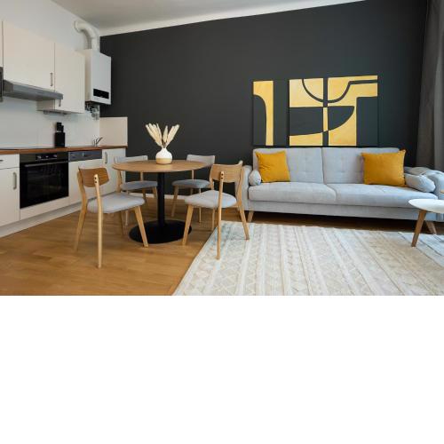 Aesthetic newly renovated apartment located near Belvedere Castle, 15 minutes from Stephansplatz