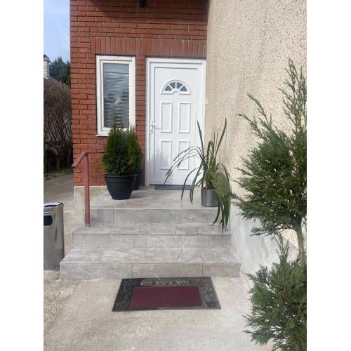 Airport17 B&B