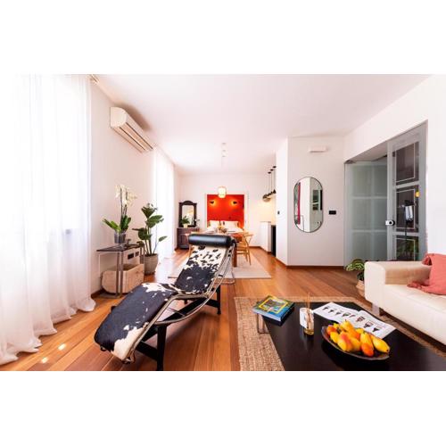 Airy Seafront 1920s Apartment