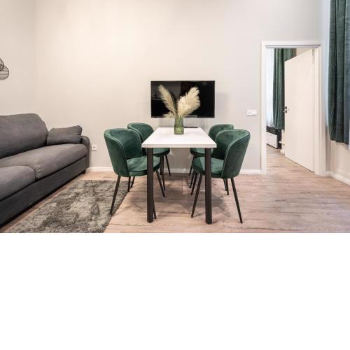 Akacfa 27 Two Bedroom Apartment
