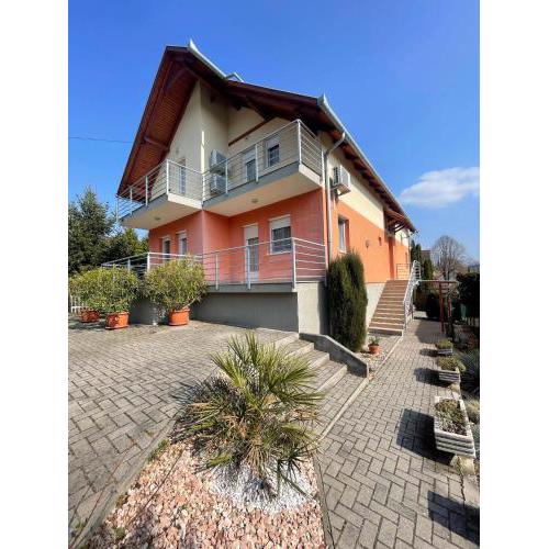 Akácfa B&B