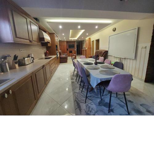 Akácvirág Airport Viki Apartman