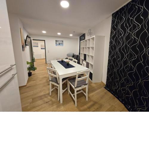 Aldrans Apartment with 3 bedrooms